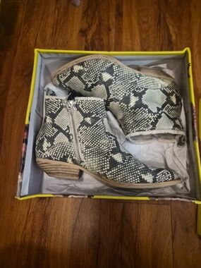 Joules Snake-Print Ankle Boots in Black and Cream